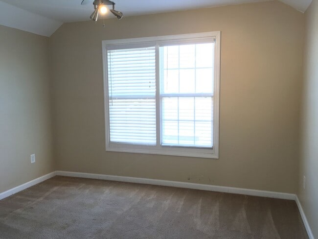 Photo - Beautiful 4 Bedroom Home