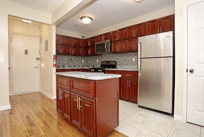 Photo - Ash Ave Apartments