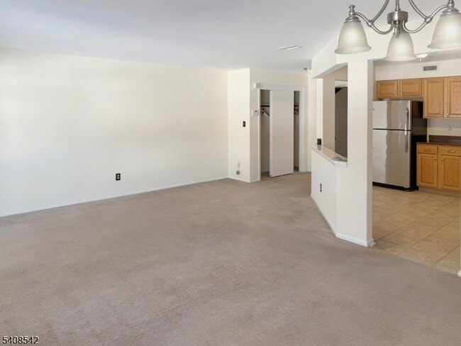 Photo - 172 Drake Ln