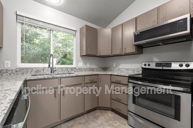 Photo - 784 N 1060 W