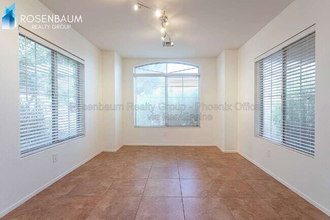 Photo - 5034 E Holmes Ave