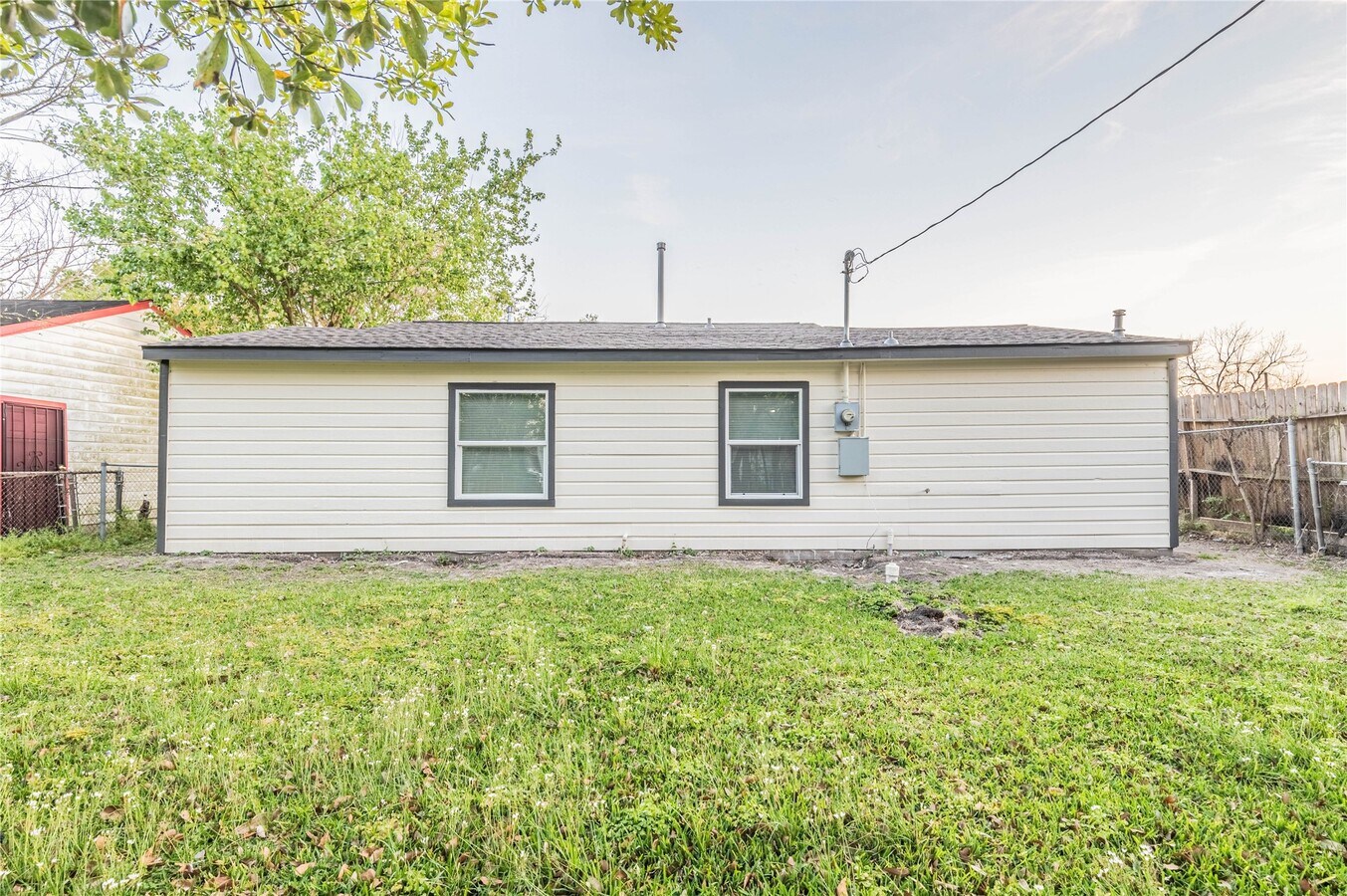 Photo - 4817 Van Fleet St