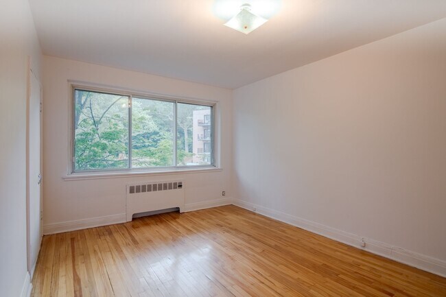 Photo - 3500 Av. Ridgewood Unit 403