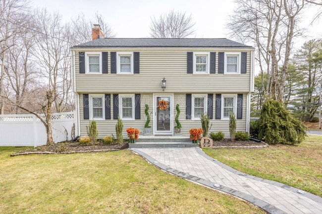 Building Photo - 4 Trotwood Dr