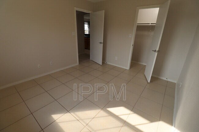 Photo - 101 S Taos Blvd Unit B