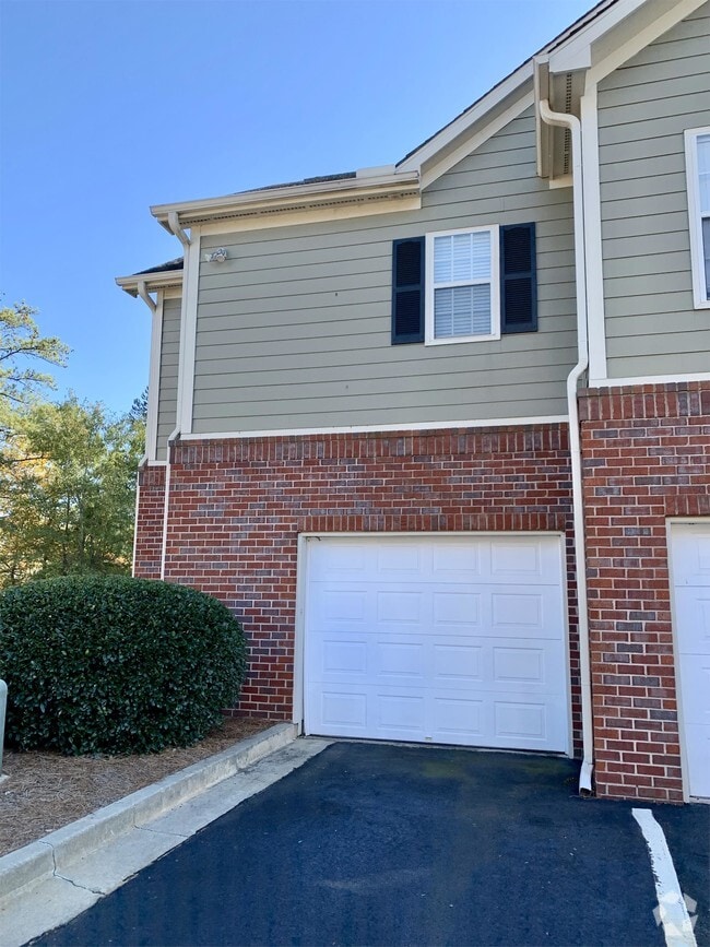 Building Photo - 3500 Sweetwater Rd Rental