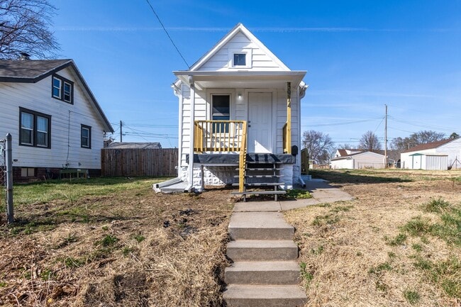 Photo - A Great 2BD/1.5BA Single Family Home That Has Been Recently Renovated