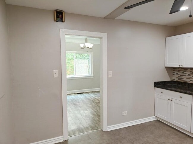 Photo - 5227 Devonshire Rd