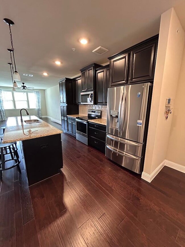 Kitchen - 1735 Wittington Pl Unit 1406