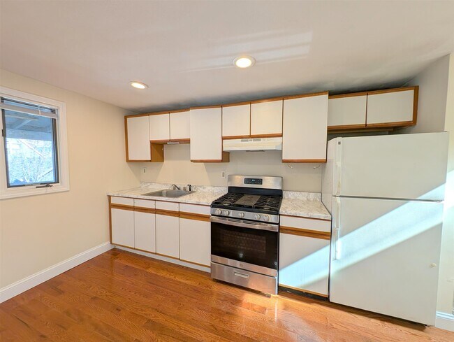 Photo - 6 Evergreen Sq Unit 3