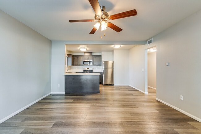 Woodlawn Gardens Apartments