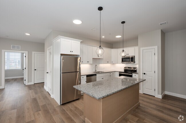 3BR, 2BA - 1,079SF - Kitchen/Dining Room
