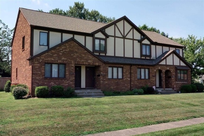 Building Photo - 3037-3043 Acorn Ct Unit 3043 Acorn Ct