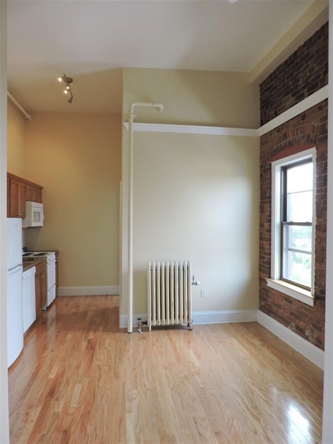 Photo - 878 Massachusetts Ave Unidad 6