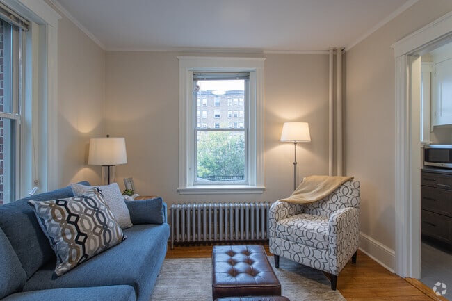 1 BR, 1 BA, - 522 SF