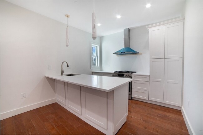 Photo - 49 Walker St Unit 1