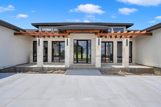 Photo - 6425 Ranch Rd 962 W