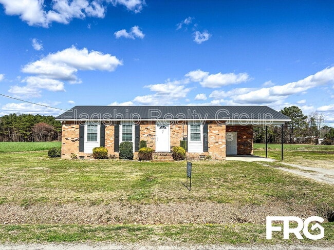 Building Photo - 831 Hood Swamp Rd Rental