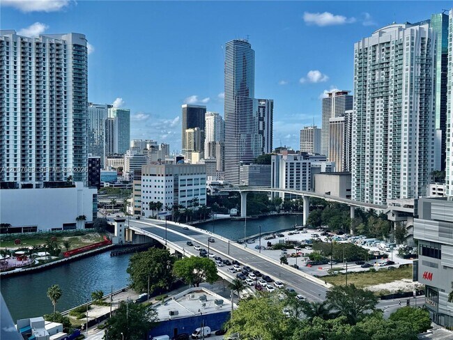 Photo - 88 SW 7th St Unit 1109