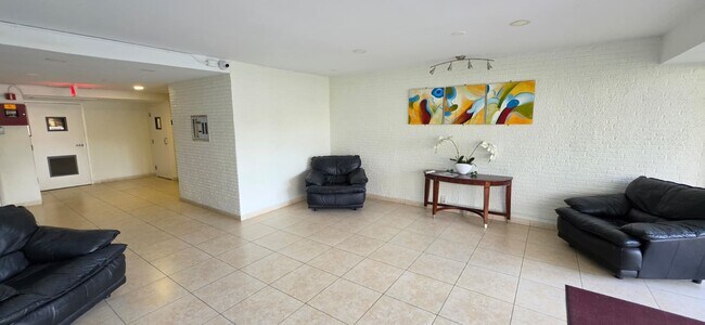 Photo - 16701 NE 14th Ave