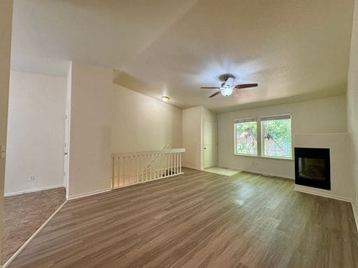 Building Photo - Fantastic 3 Bed 2 Bath Longmont Duplex! Av... Rental