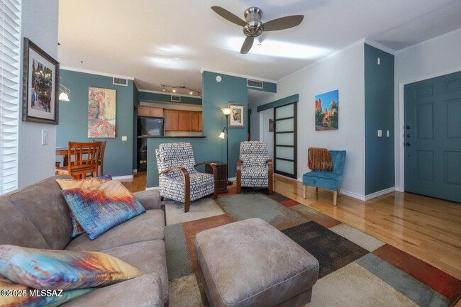 1500 E Pusch Wilderness Dr Unit 13205