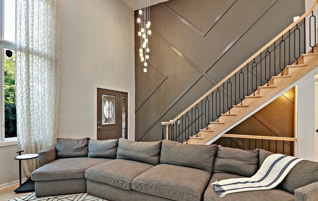 Photo - 196 Rosedale Ct