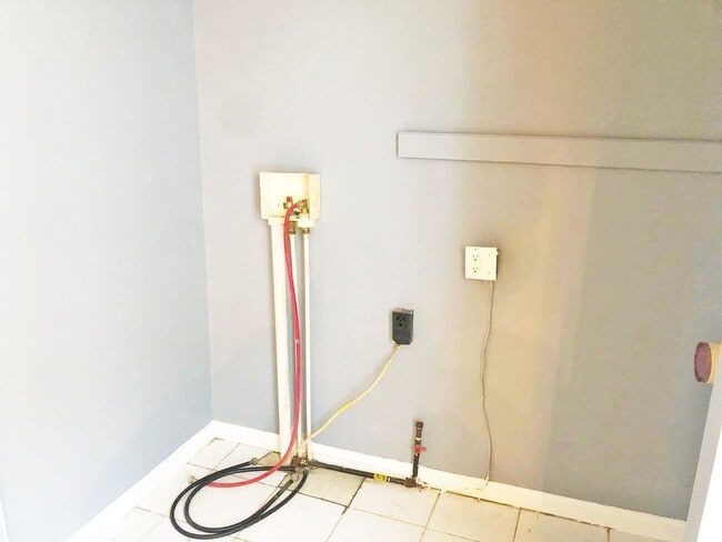 Photo - 7815 Jeffries Ave Unit Down