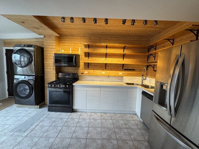 Photo - 5816 W Higgins Ave