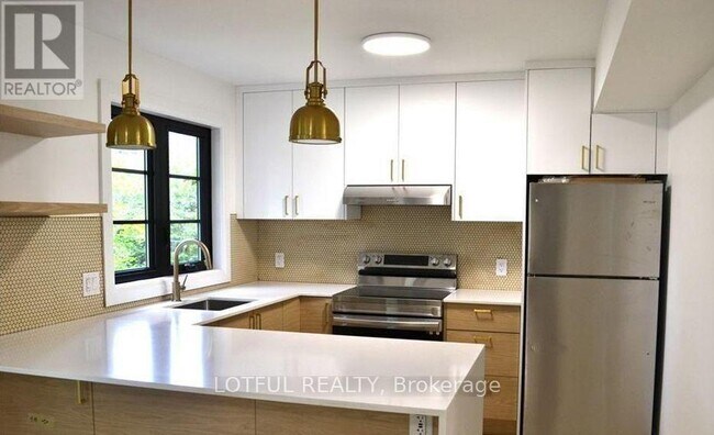 Photo - 503 Athlone Ave