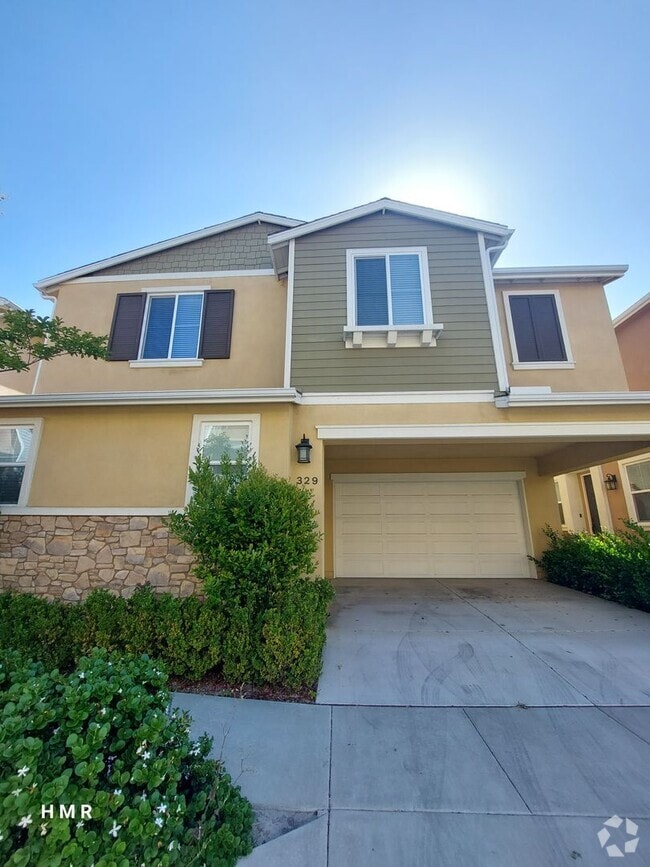 Building Photo - Charming 4 bed 2.5 bath in Anaheim! MUST S... Rental