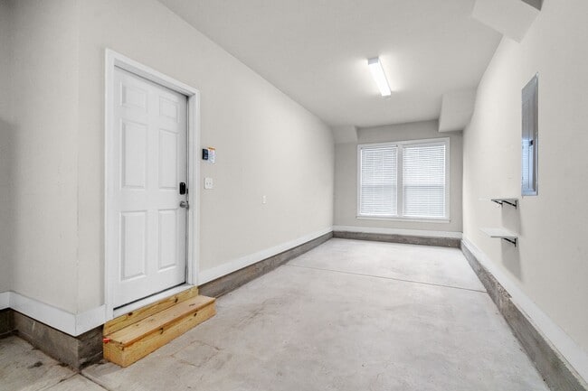 Photo - 2724 Grand Union Way