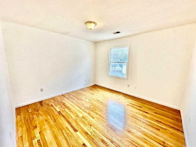 Photo - 53 Williams Ave Unit 2