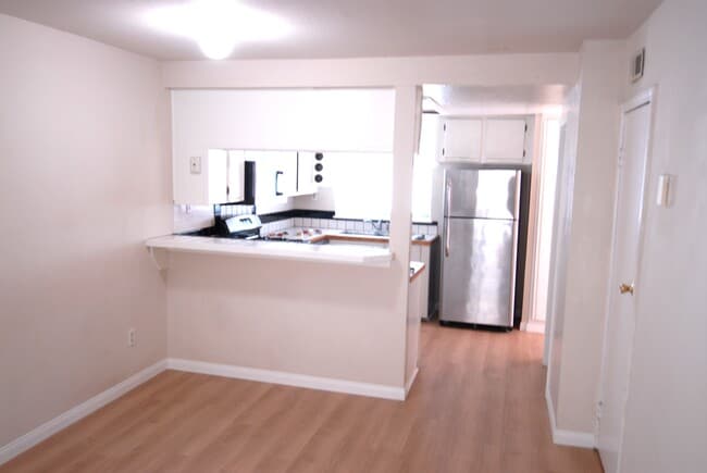 230 16th Pl