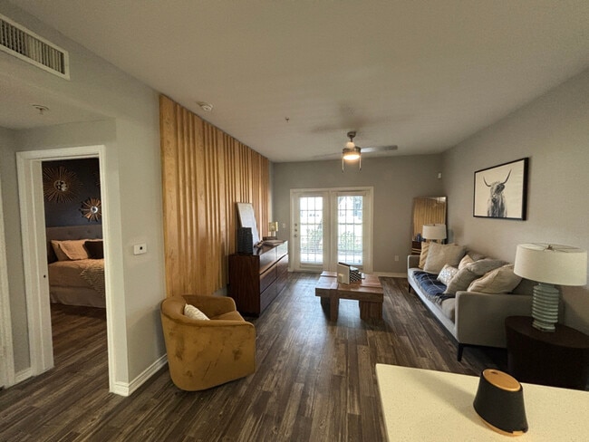 Photo - 4925 Cromwell Dr Unidad a1