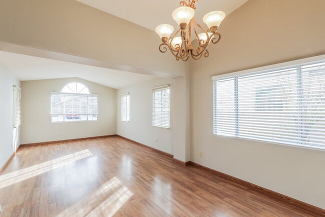 Photo - 8915 N Veridian Dr