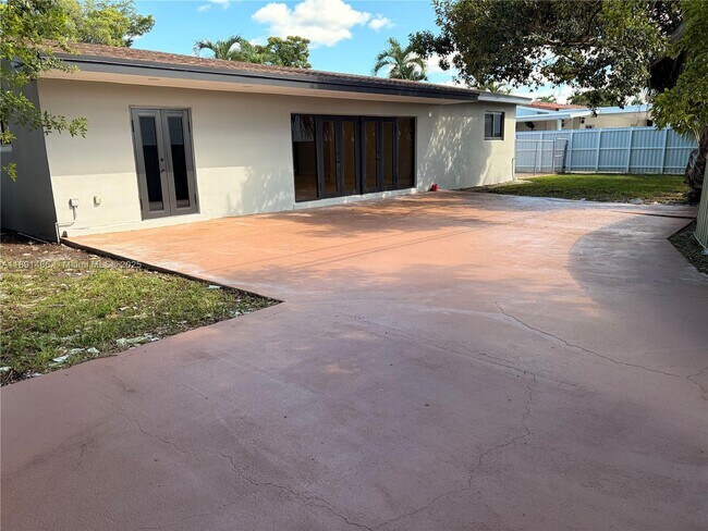 Photo - 2120 SW 84th Ave