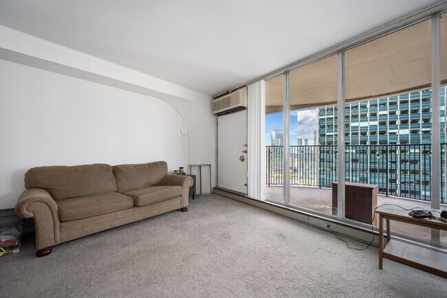 Photo - 300 N State St Unit 3903