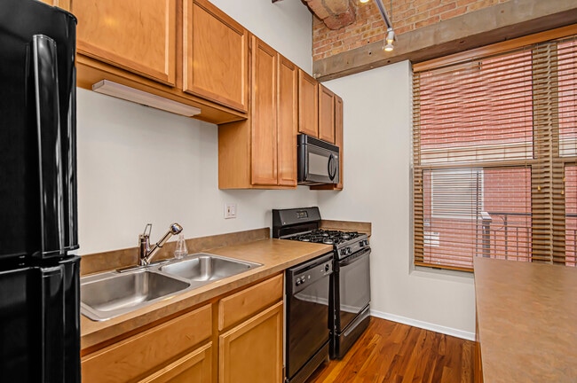 Photo - 1500 W Monroe St Unit 221