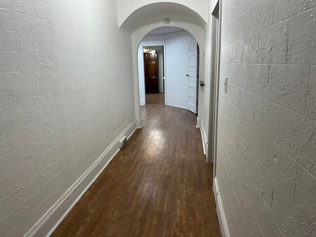 601 1st St Unit 1