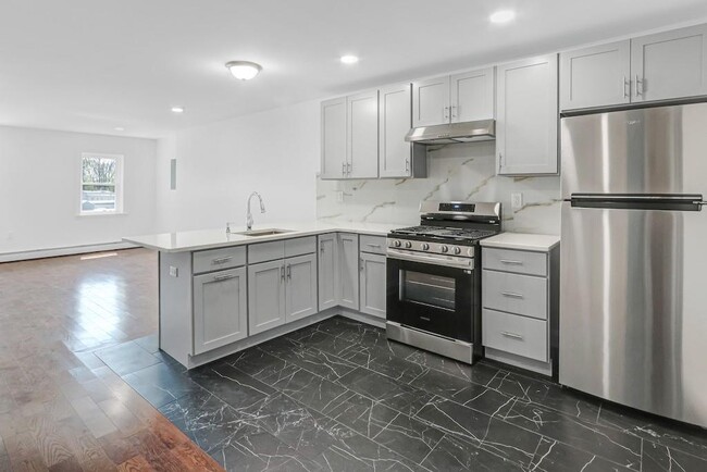 Photo - 370 Broadway Apartment