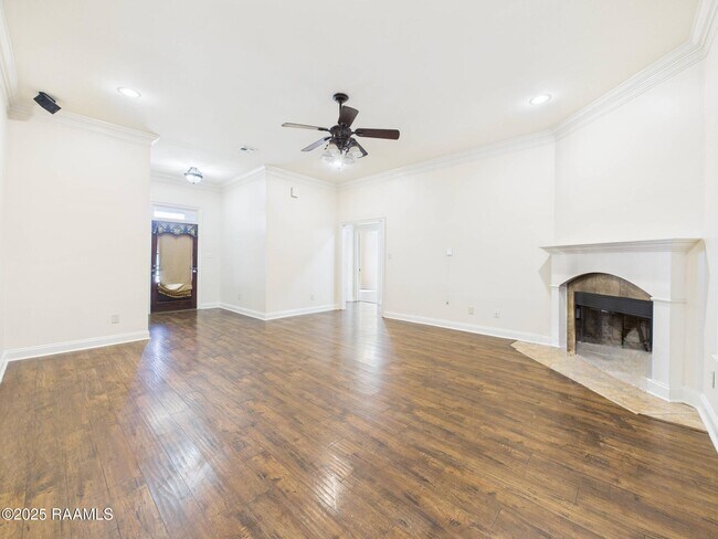 Photo - 236 Shadowbrush Bend