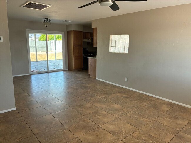 Photo - Spacious 4 BR 2BA w/ Large Lot in Paradise Valley!! Located at 36th St and Greenway