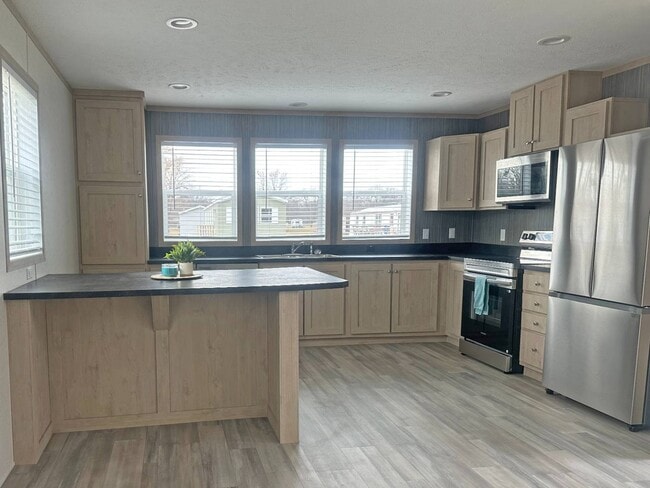 Photo - 14876 Washington Rd