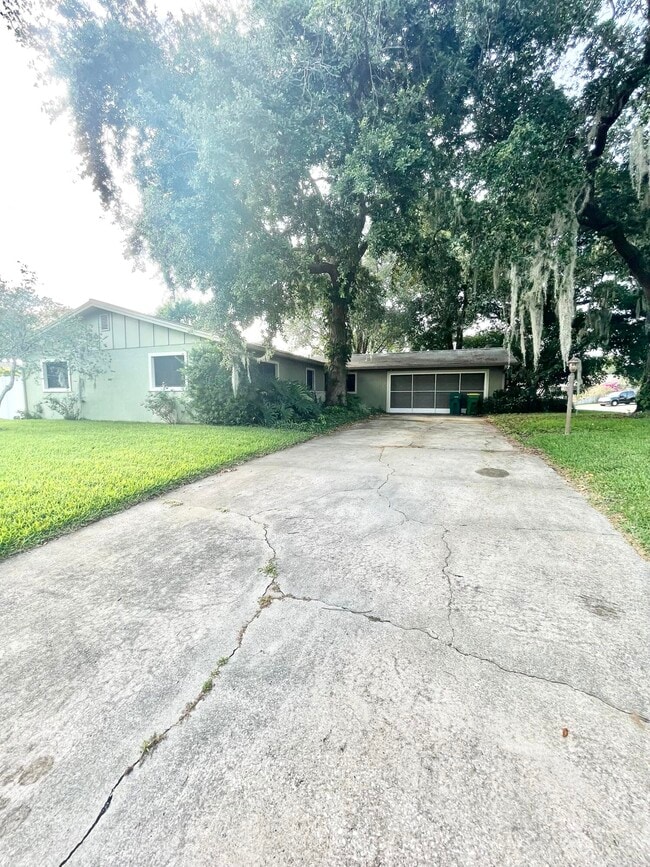 Photo - 3025 Briarwood Ln