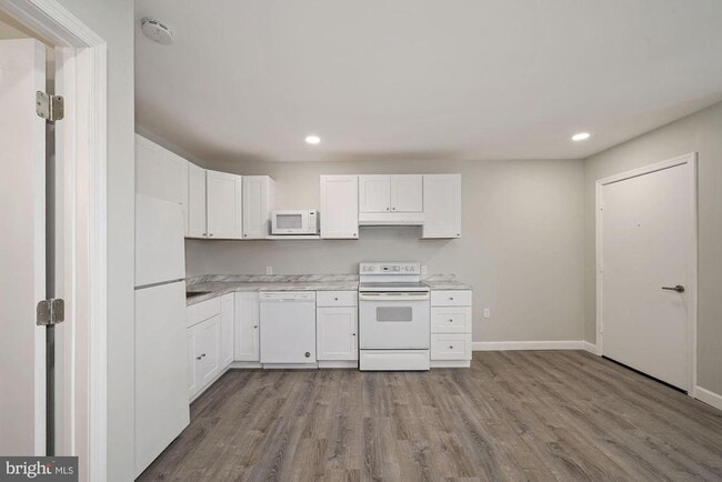 Photo - 22929 Frederick Rd