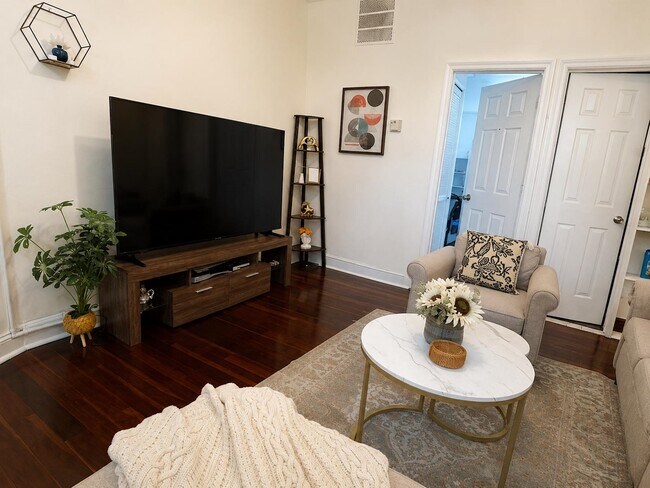 3590 John F. Kennedy Blvd Unit 7