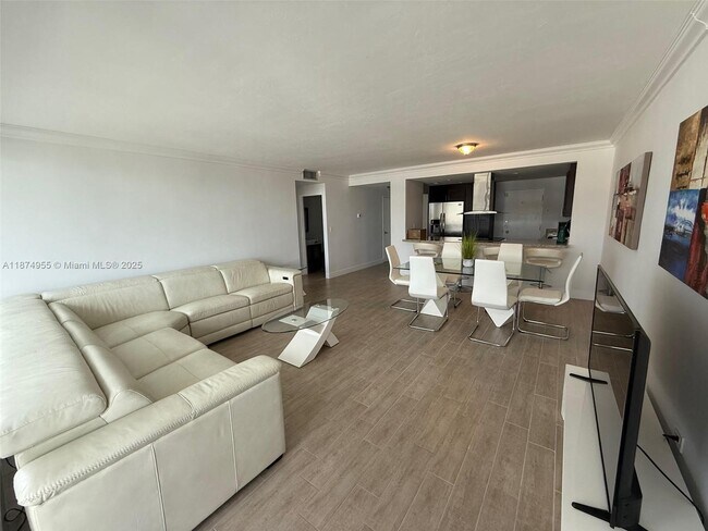 Building Photo - 3111 N Ocean Dr Unit 505 Rental
