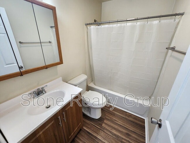 Photo - 625 S Austin St Unit 2A