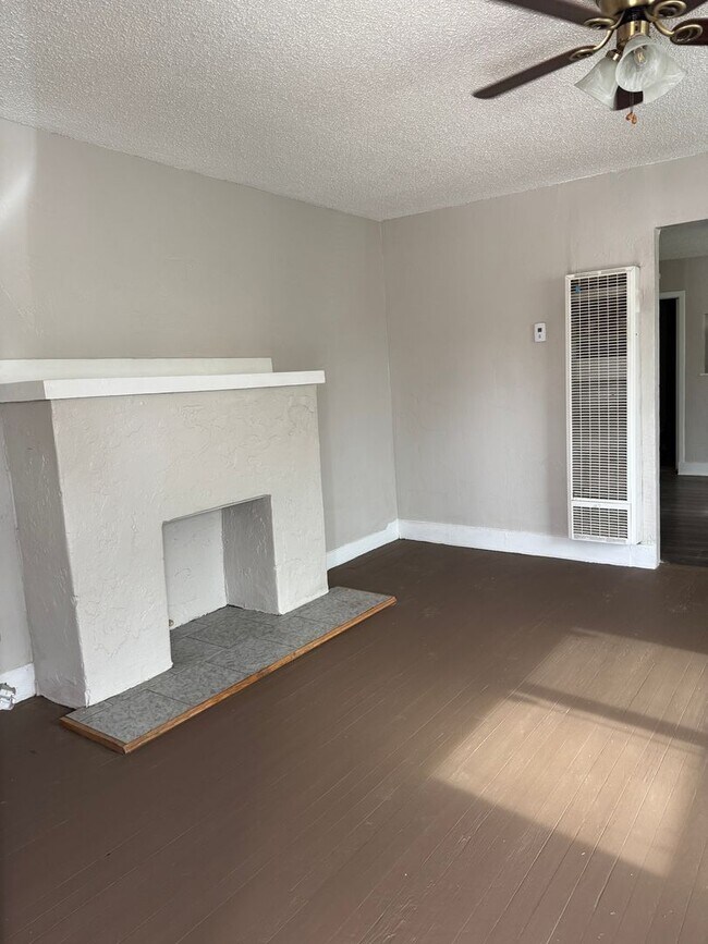 Photo - 702 N Buchanan St Unidad A